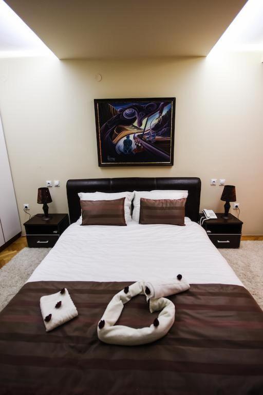 Hotel Villa Alexander Skopje Ngoại thất bức ảnh