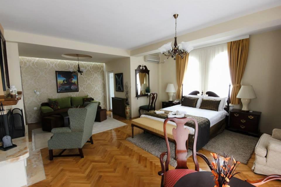 Hotel Villa Alexander Skopje Ngoại thất bức ảnh