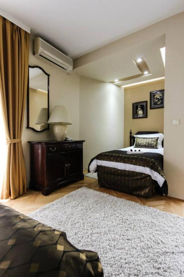 Hotel Villa Alexander Skopje Ngoại thất bức ảnh
